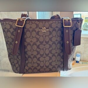 Coach Tote - Leather